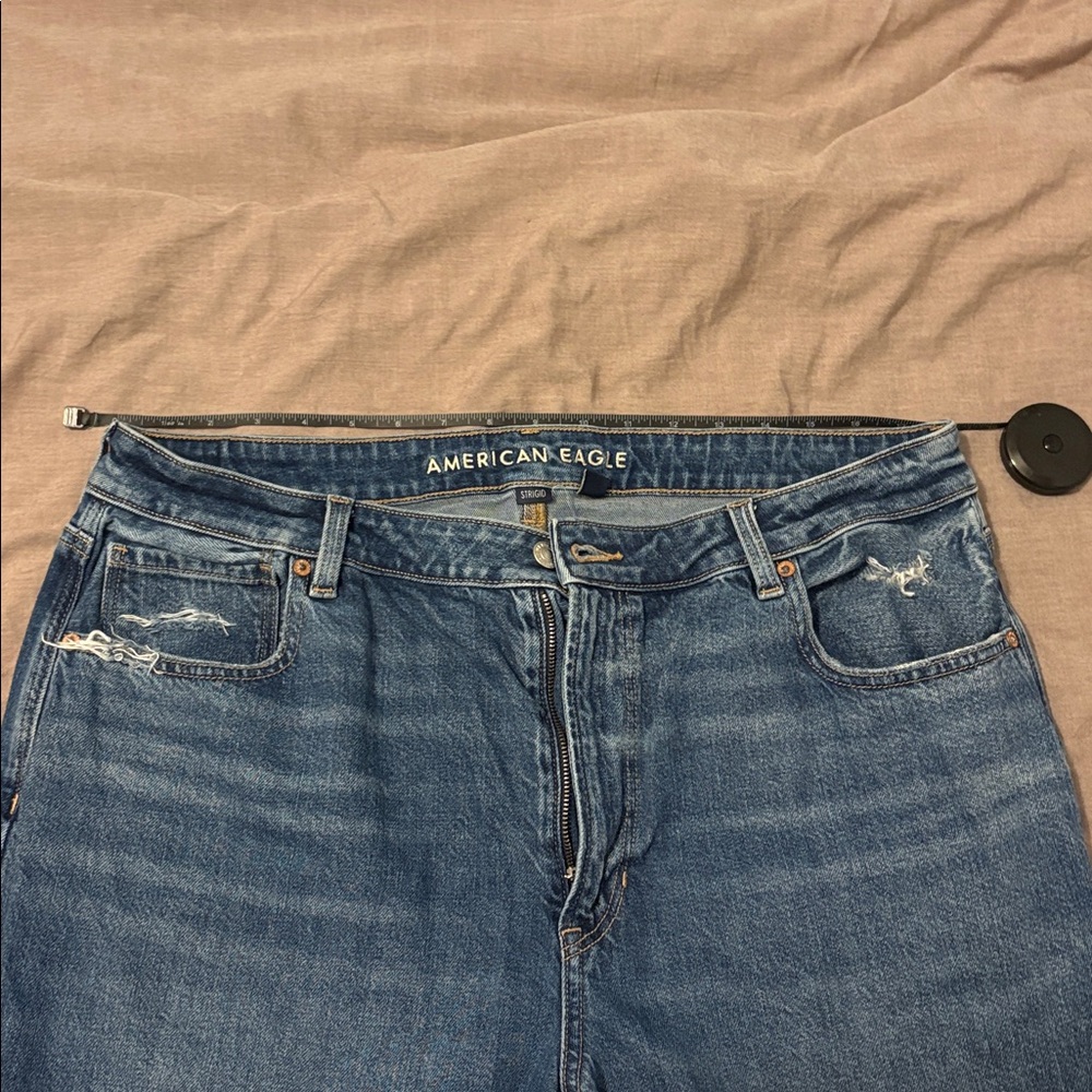 American Eagle Mom Denim Jeans- strigid